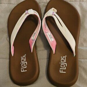 NWOT Flojos Womens Margo Flip Flop Sandals White
